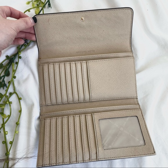 Michael Kors Beige Neutral Textured Leather Continental Long Snap Shut Wallet - Picture 8 of 14